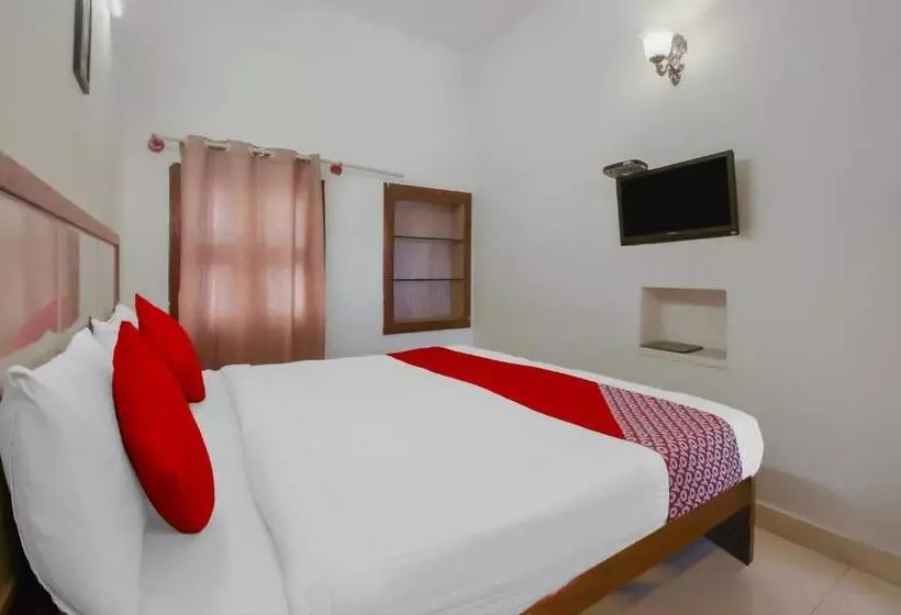ホテル Oyo Flagship 32997  Kaveri Bed & Breakfast