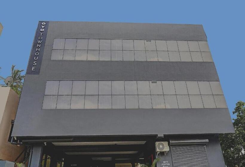 هتل Super Townhouse Inn24 Airport