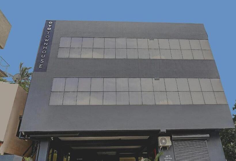 هتل Super Townhouse Inn24 Airport