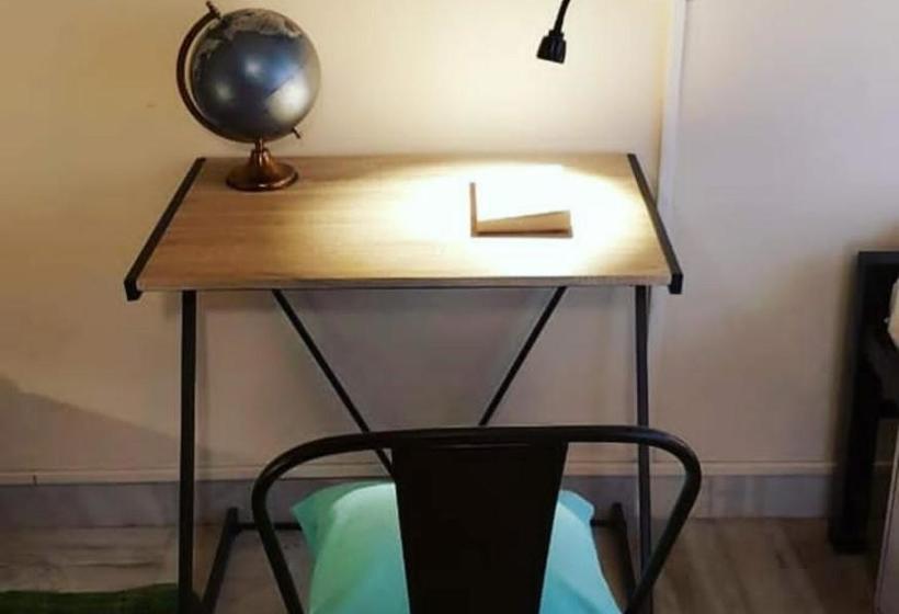 הוסטל Bombay Backpackers Kolkata