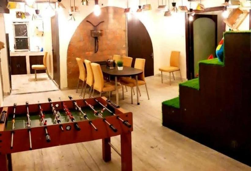 הוסטל Bombay Backpackers Kolkata