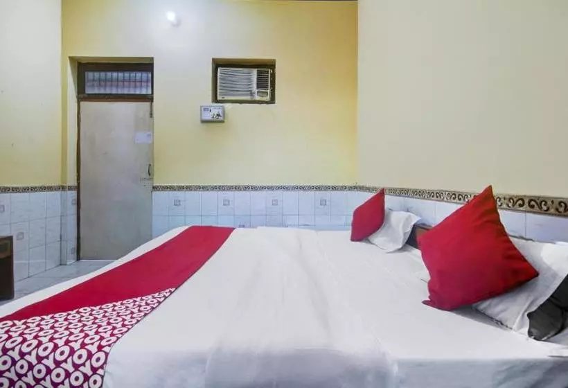 ホテル Oyo 77377 Raj Guest House