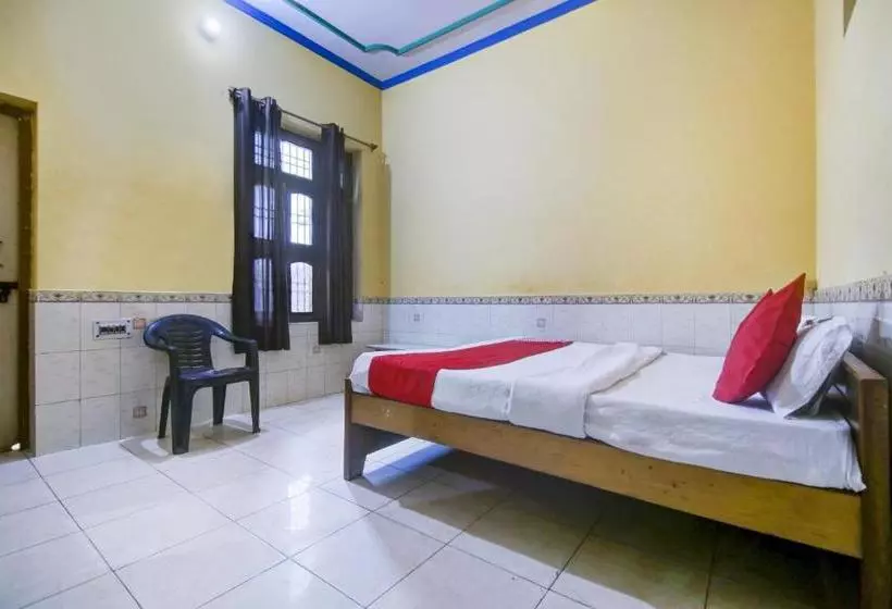 ホテル Oyo 77377 Raj Guest House