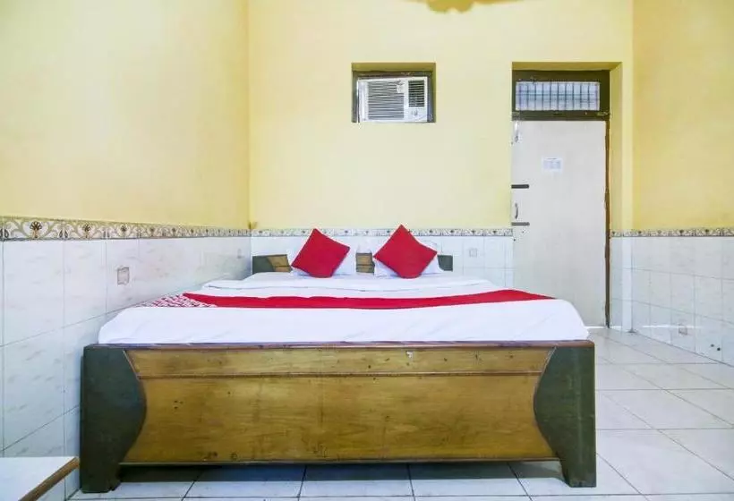 ホテル Oyo 77377 Raj Guest House