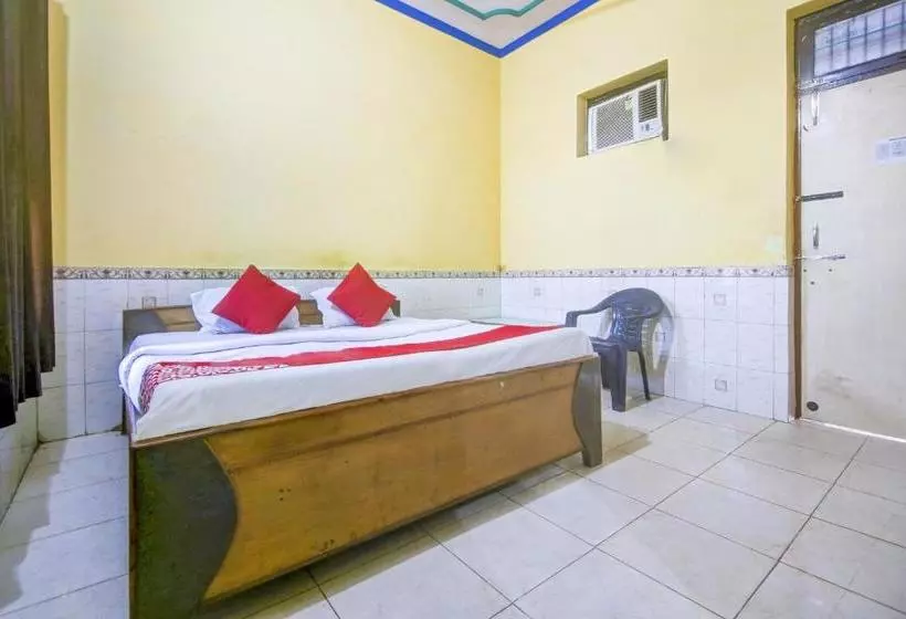 ホテル Oyo 77377 Raj Guest House