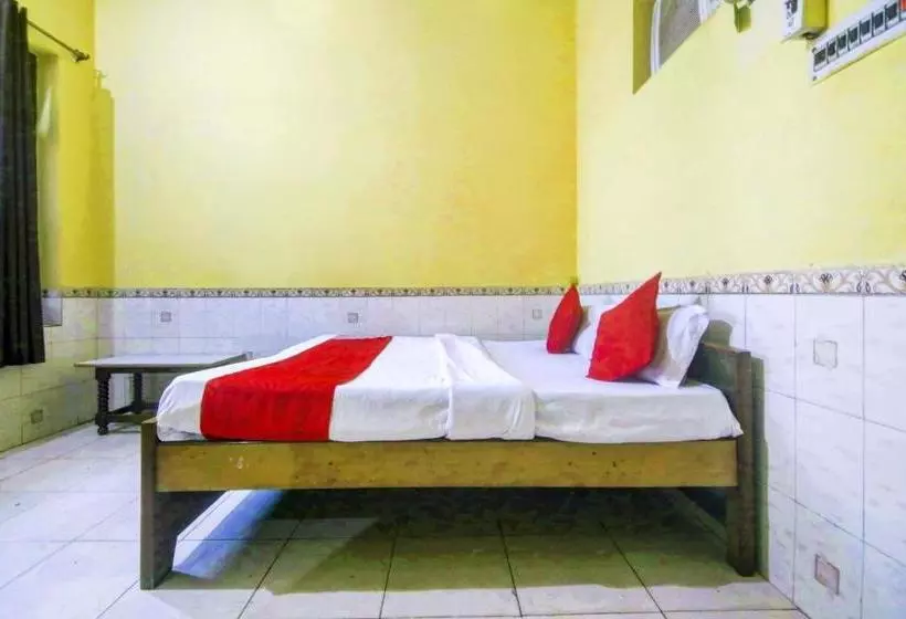 ホテル Oyo 77377 Raj Guest House