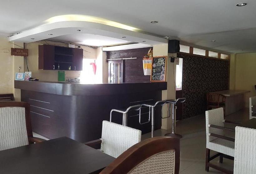 ホテル Oyo 90172 Santana Gody