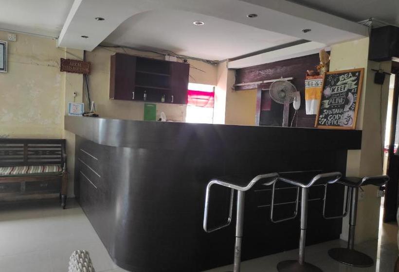 ホテル Oyo 90172 Santana Gody