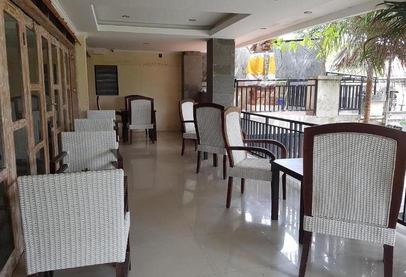 ホテル Oyo 90172 Santana Gody