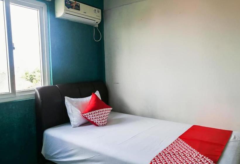 ホテル Oyo 90172 Santana Gody