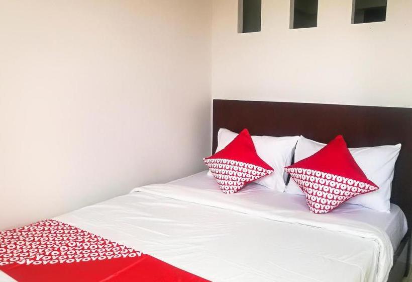 ホテル Oyo 90172 Santana Gody