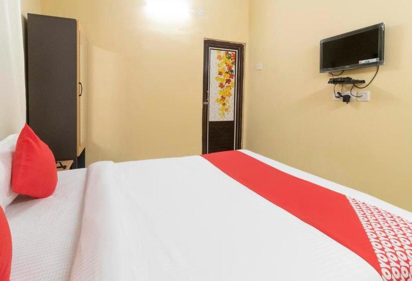 בית מלון כפרי Oyo Flagship 77393 Silver Cloud Inn
