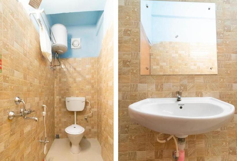 בית מלון כפרי Oyo Flagship 77393 Silver Cloud Inn