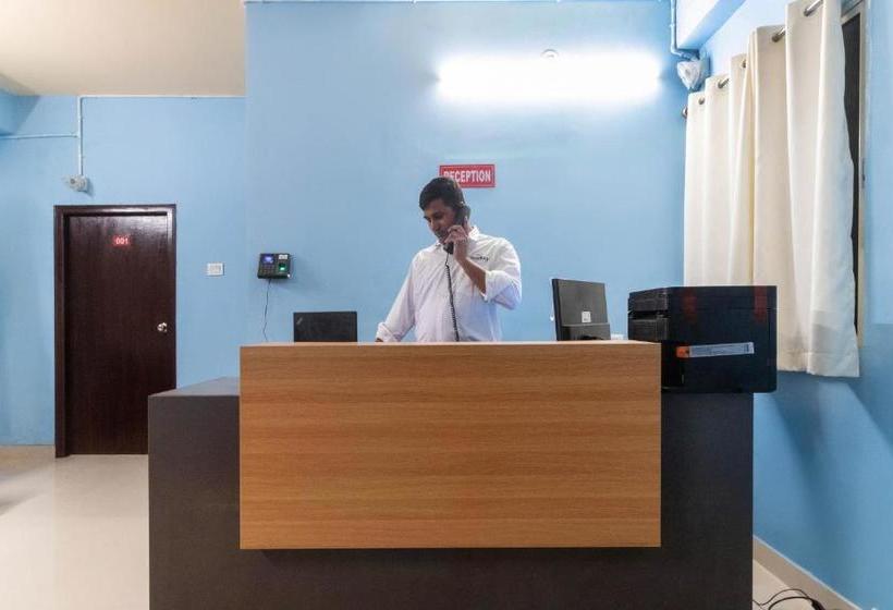 בית מלון כפרי Oyo Flagship 77393 Silver Cloud Inn