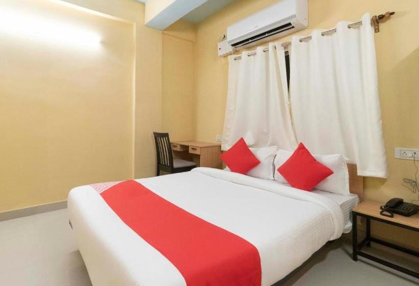 בית מלון כפרי Oyo Flagship 77393 Silver Cloud Inn