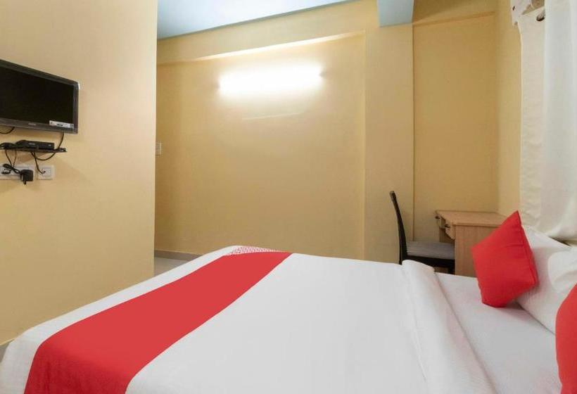 בית מלון כפרי Oyo Flagship 77393 Silver Cloud Inn