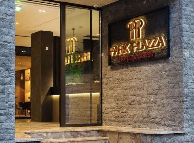 هتل Park Plazza