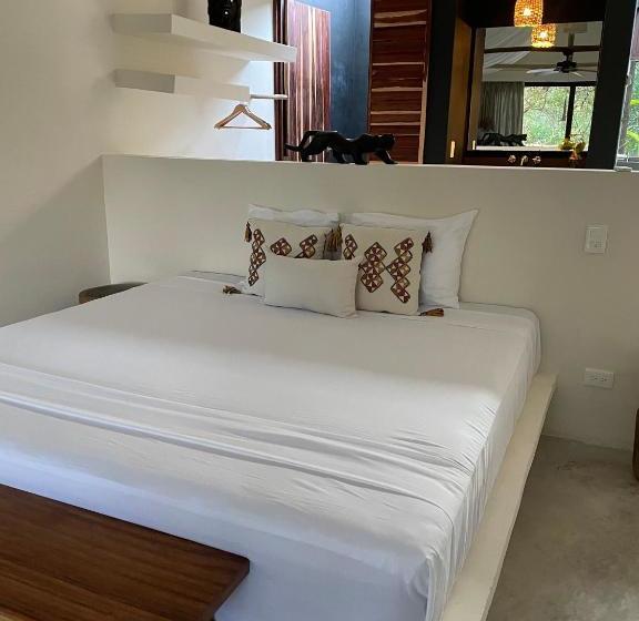 Hotel Roc Jungle Tulum