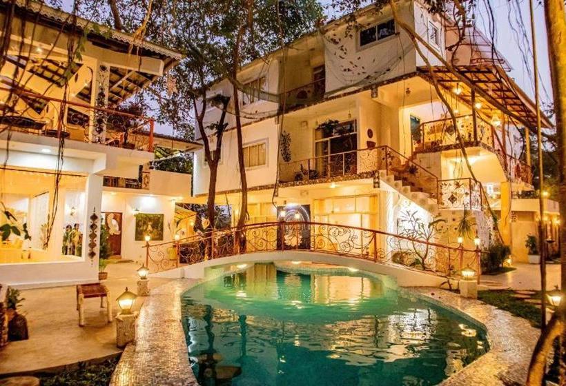 Singing Tree By Nirvana Hotels