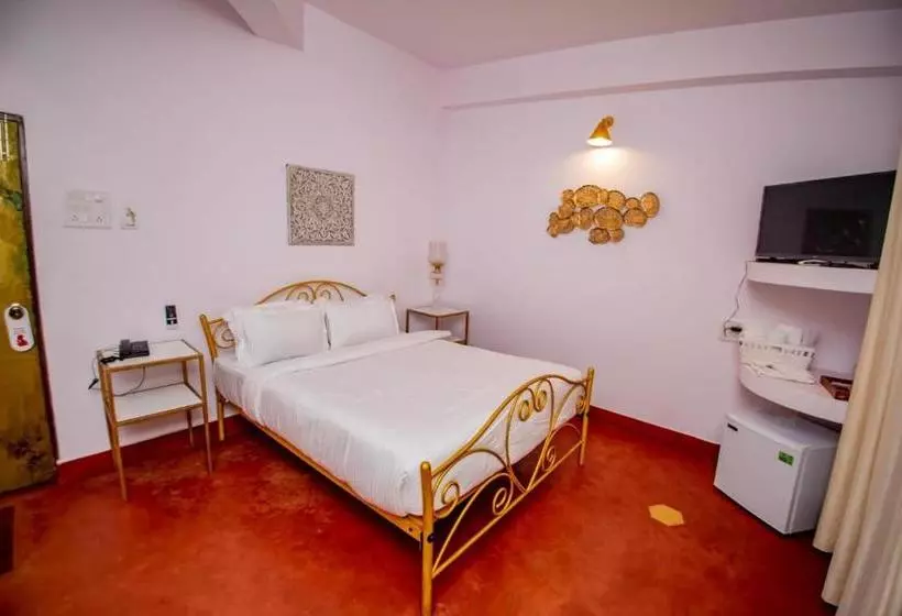 Singing Tree By Nirvana Hotels