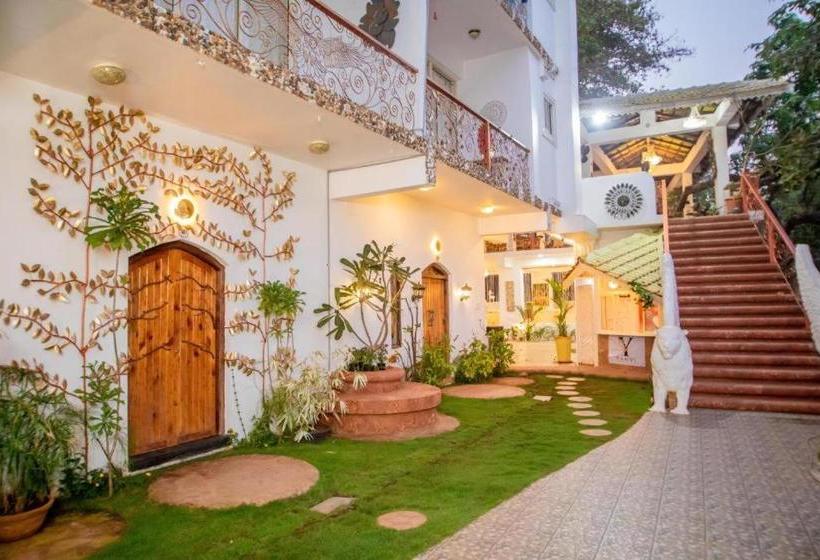 Singing Tree By Nirvana Hotels