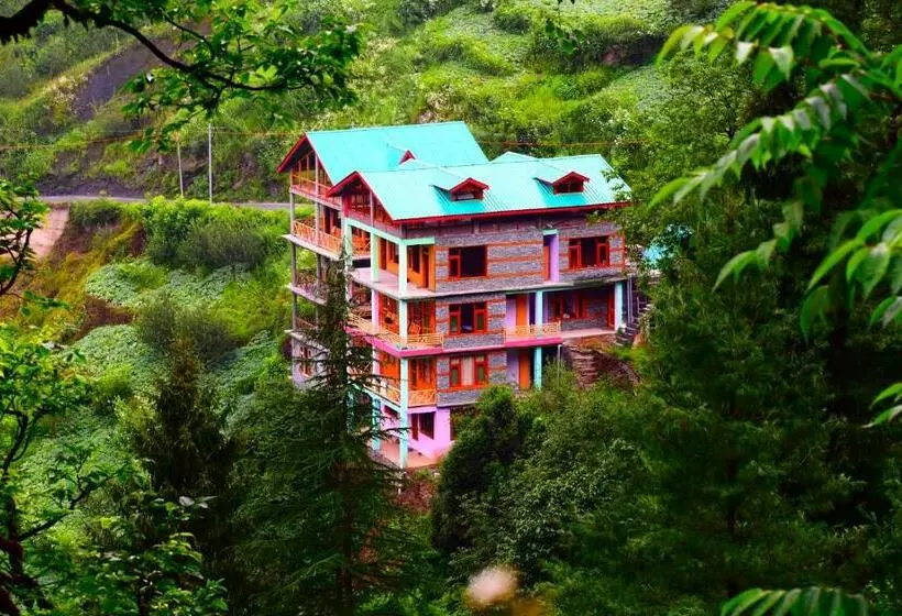 ホテル The Forest Pinnacle And Café, Jibhi