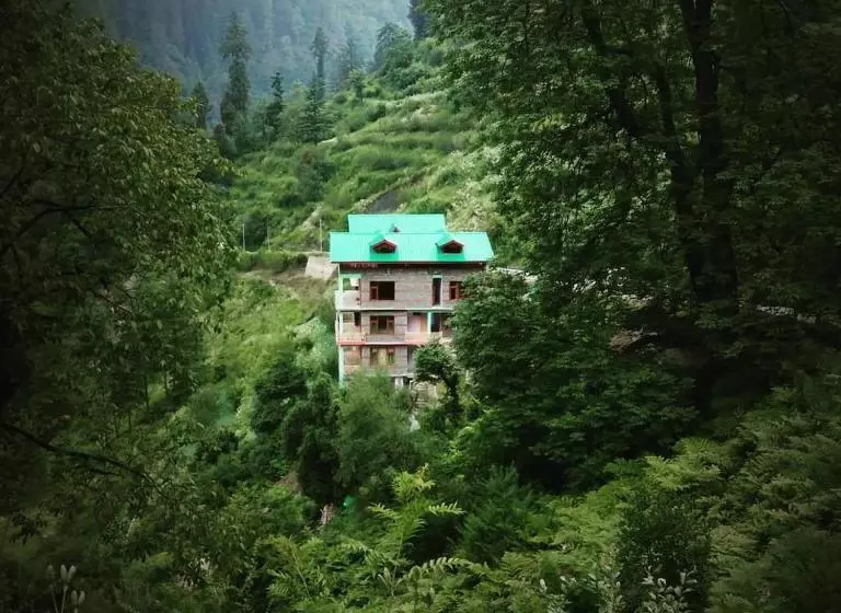 ホテル The Forest Pinnacle And Café, Jibhi