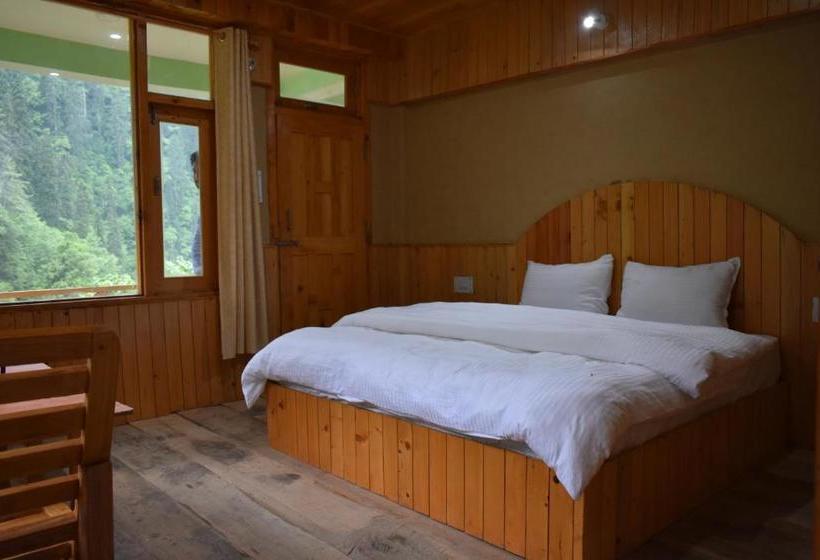 Hotel The Forest Pinnacle And Café, Jibhi