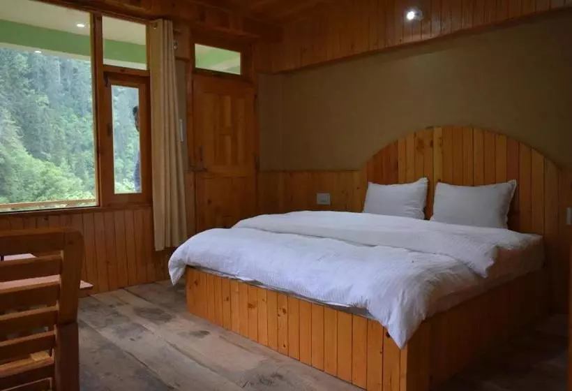 ホテル The Forest Pinnacle And Café, Jibhi