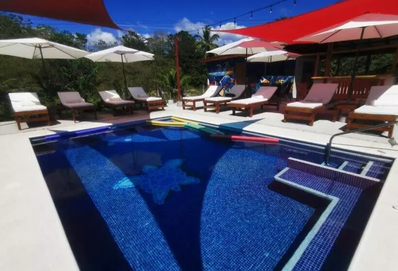 Hotelli Tuki Tuki Lodge