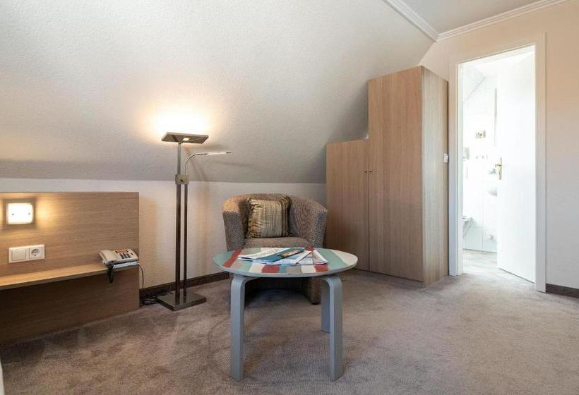 پانسیون Flippi S Hues Sued