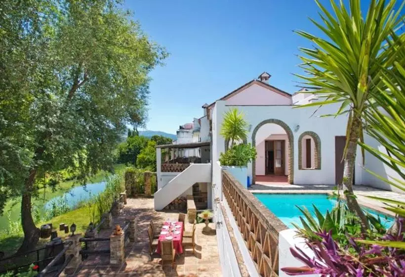 تختخواب و صبحانه Casa Del Rio Boho Chic Retreat