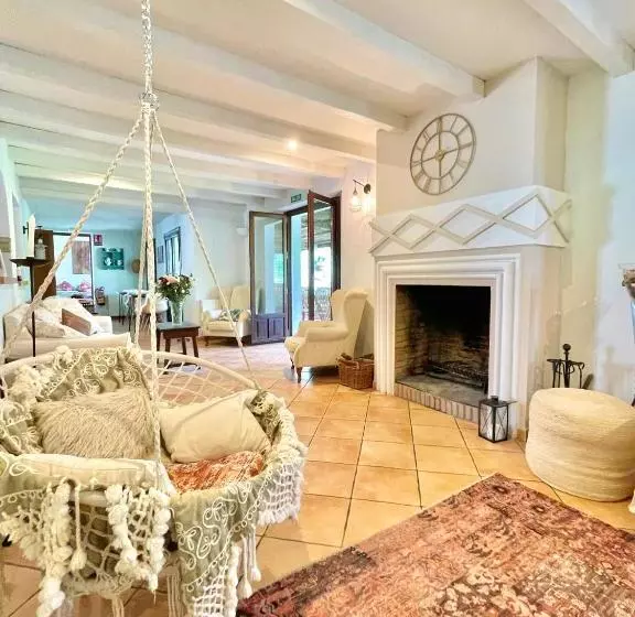 تختخواب و صبحانه Casa Del Rio Boho Chic Retreat