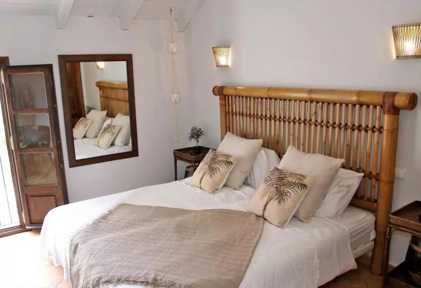 تختخواب و صبحانه Casa Del Rio Boho Chic Retreat