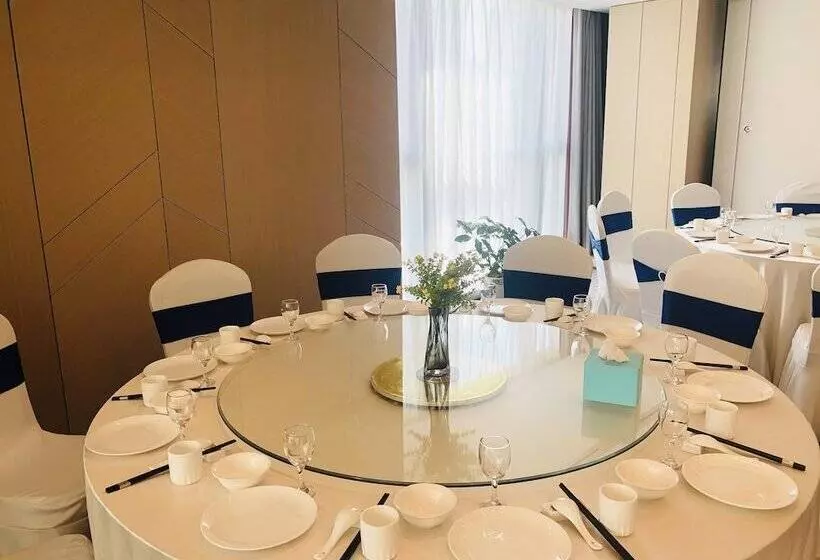 Hotelli Holiday Inn Express Linyi North New District, An Ihg