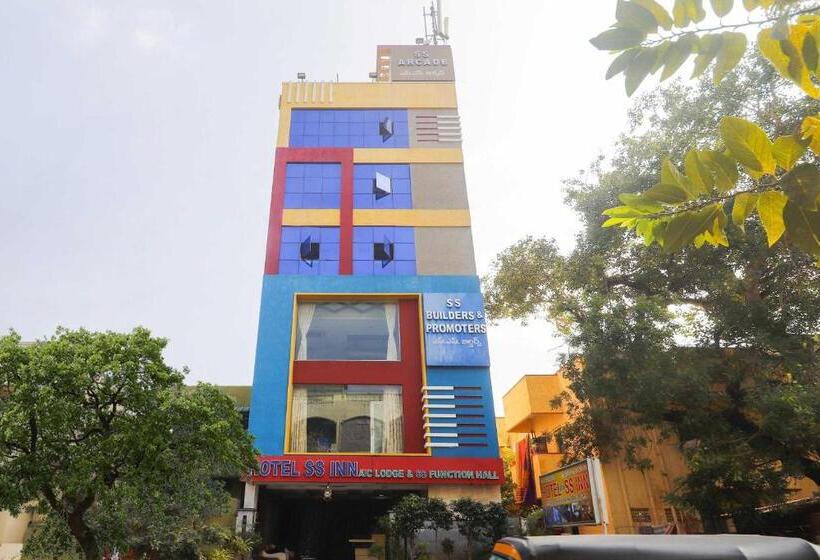 Hotel Oyo 77226  New Ss Inn