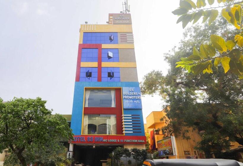 Hotel Oyo 77226  New Ss Inn