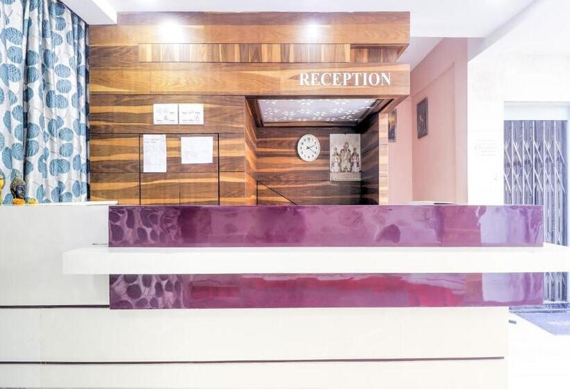 Hotel Oyo 77226  New Ss Inn