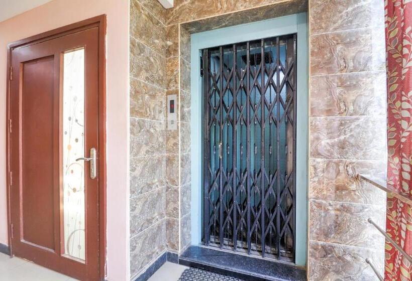 Hotel Oyo 77226  New Ss Inn