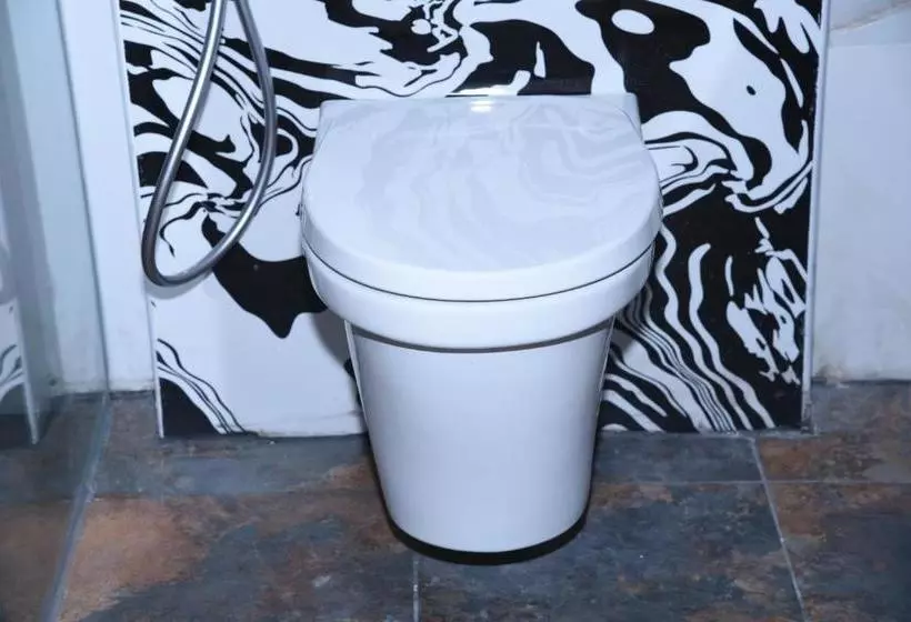 Retkeilymaja Yashas Paradise