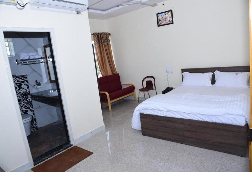 هاستل Yashas Paradise