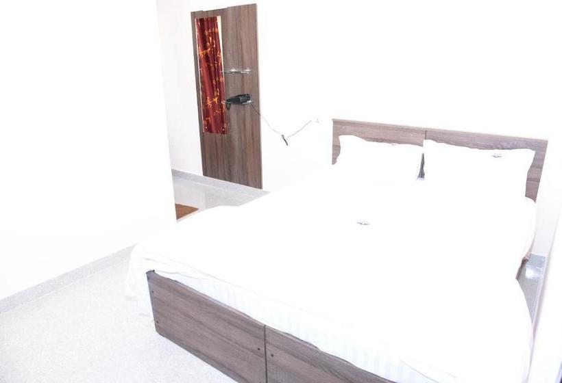 هاستل Yashas Paradise