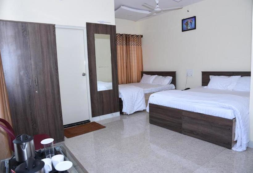 هاستل Yashas Paradise