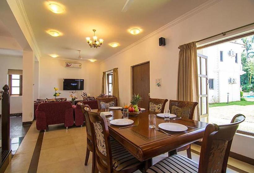 فندق Fabescape Park Villa Resort