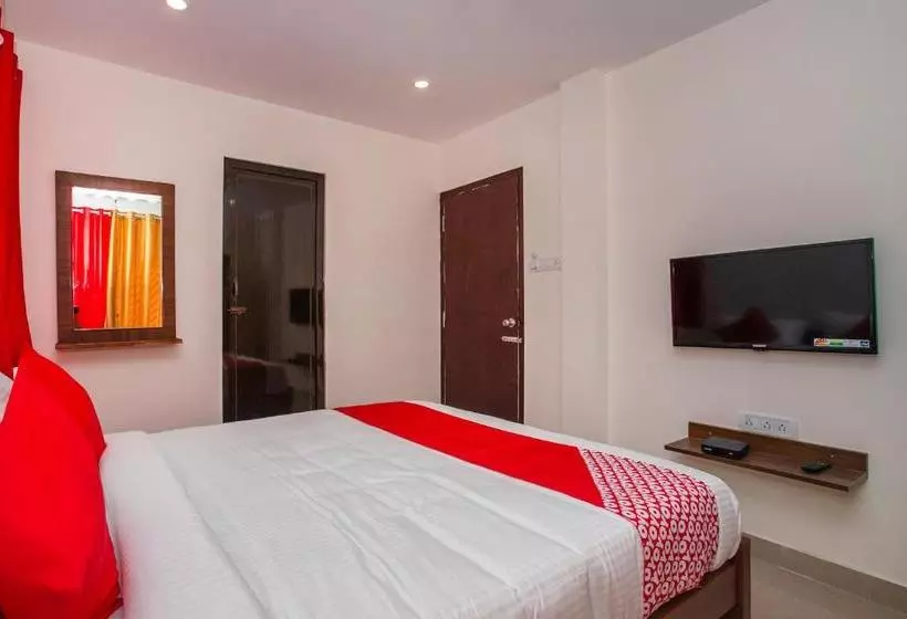 ホテル Oyo 76005 Soundarya Inn
