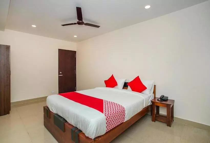 ホテル Oyo 76005 Soundarya Inn