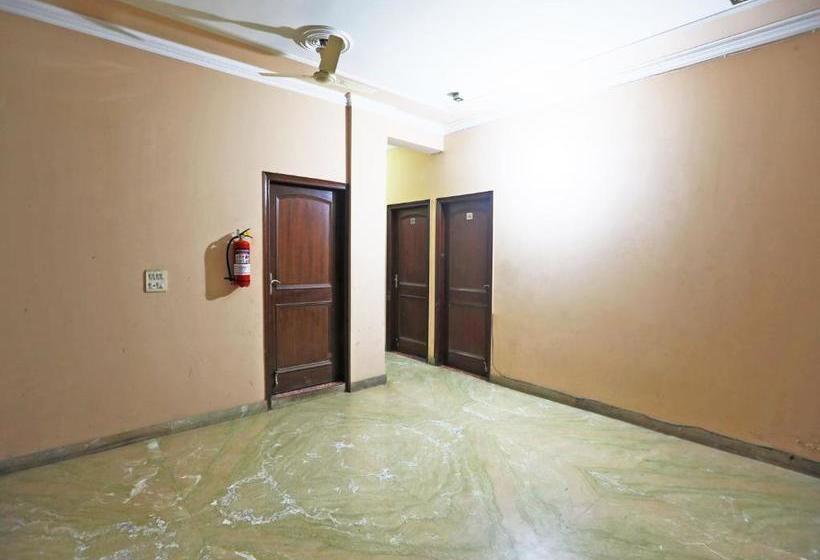 בית מלון כפרי Oyo 76005  Soundarya Inn