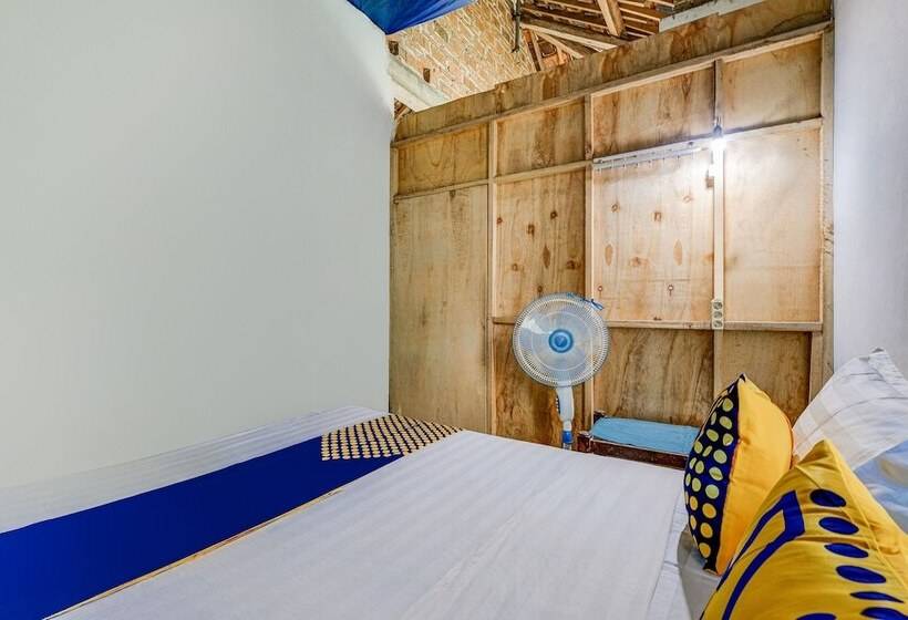 酒店 Oyo 90137 Griya Homestay Family