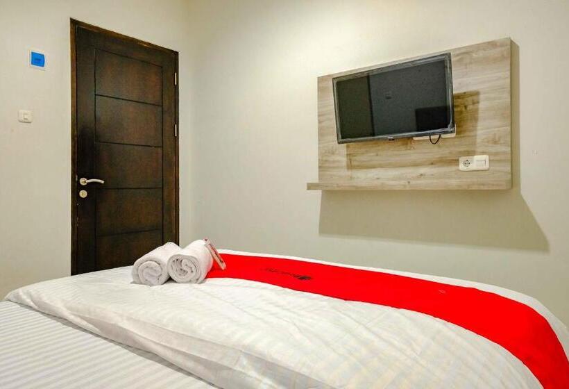 فندق Reddoorz Near Pasar Baru 3