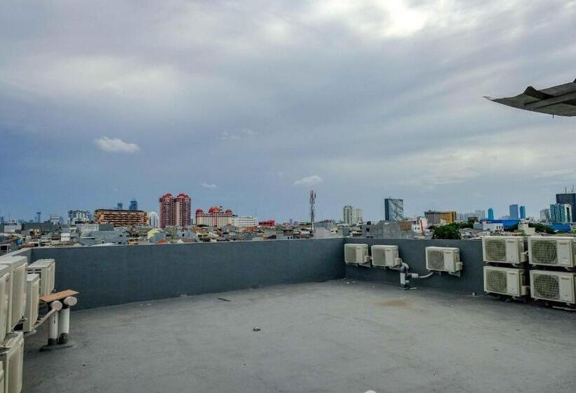 فندق Reddoorz Near Pasar Baru 3